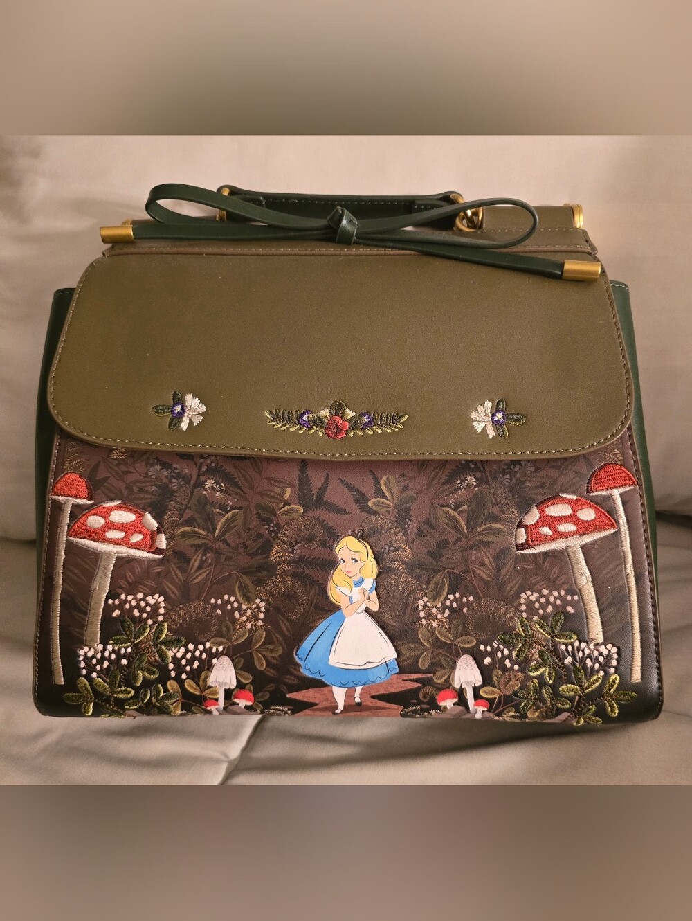 Alice In Wonderland Mushroom Purse RARE
